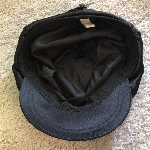 NWT 2 Hats - Picture 2 of 4